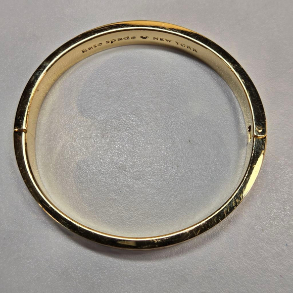 Kate Spade Bracelet Spice Things Up Goldtone Pink Red Aztec Patterned Clamper - Picture 7 of 7